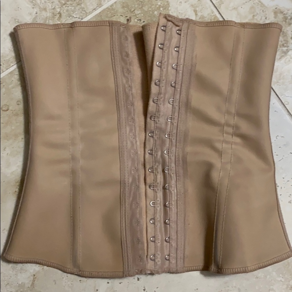 Squeem waist trainer waist cincher